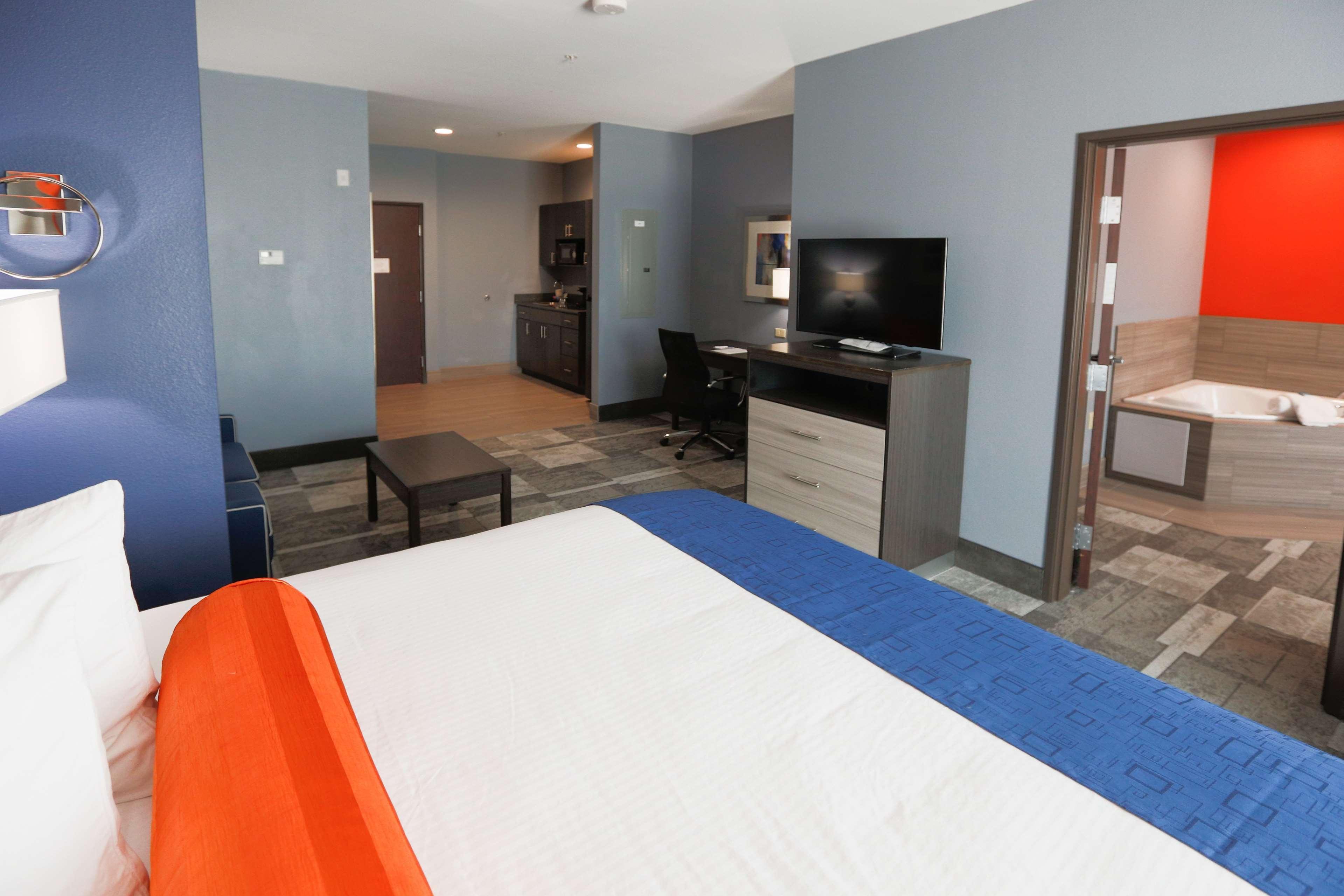 Best Western Plus Wewoka Inn & Suites Exterior photo